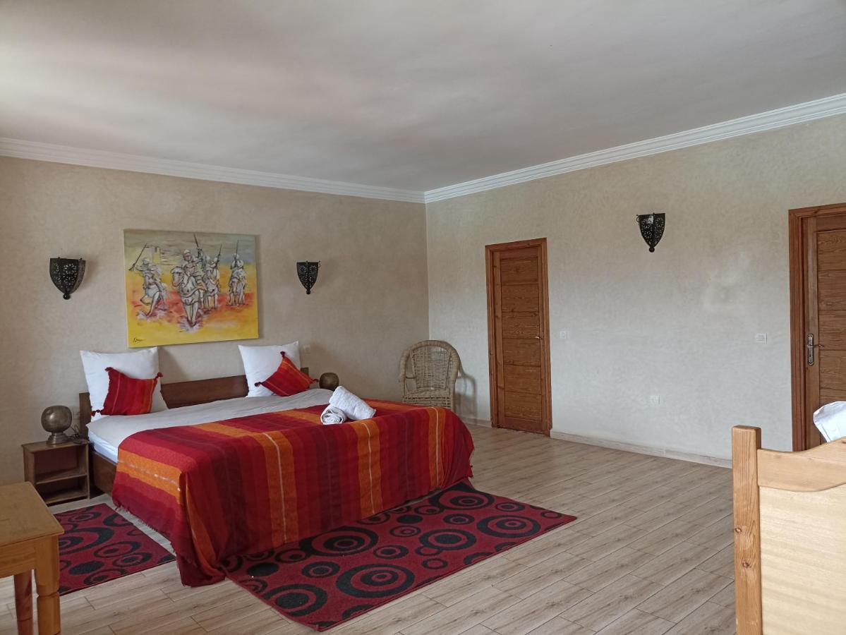 Les Jardins D Amizmiz 6 Piscines Bed & Breakfast Wawizelte Exterior photo
