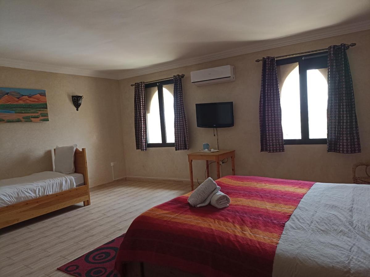 Les Jardins D Amizmiz 6 Piscines Bed & Breakfast Wawizelte Exterior photo