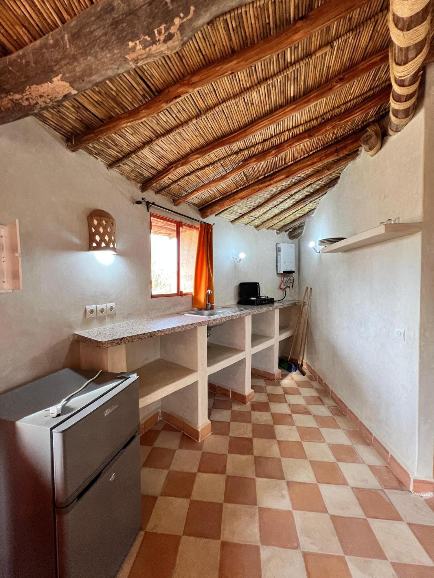 Les Jardins D Amizmiz 6 Piscines Bed & Breakfast Wawizelte Exterior photo