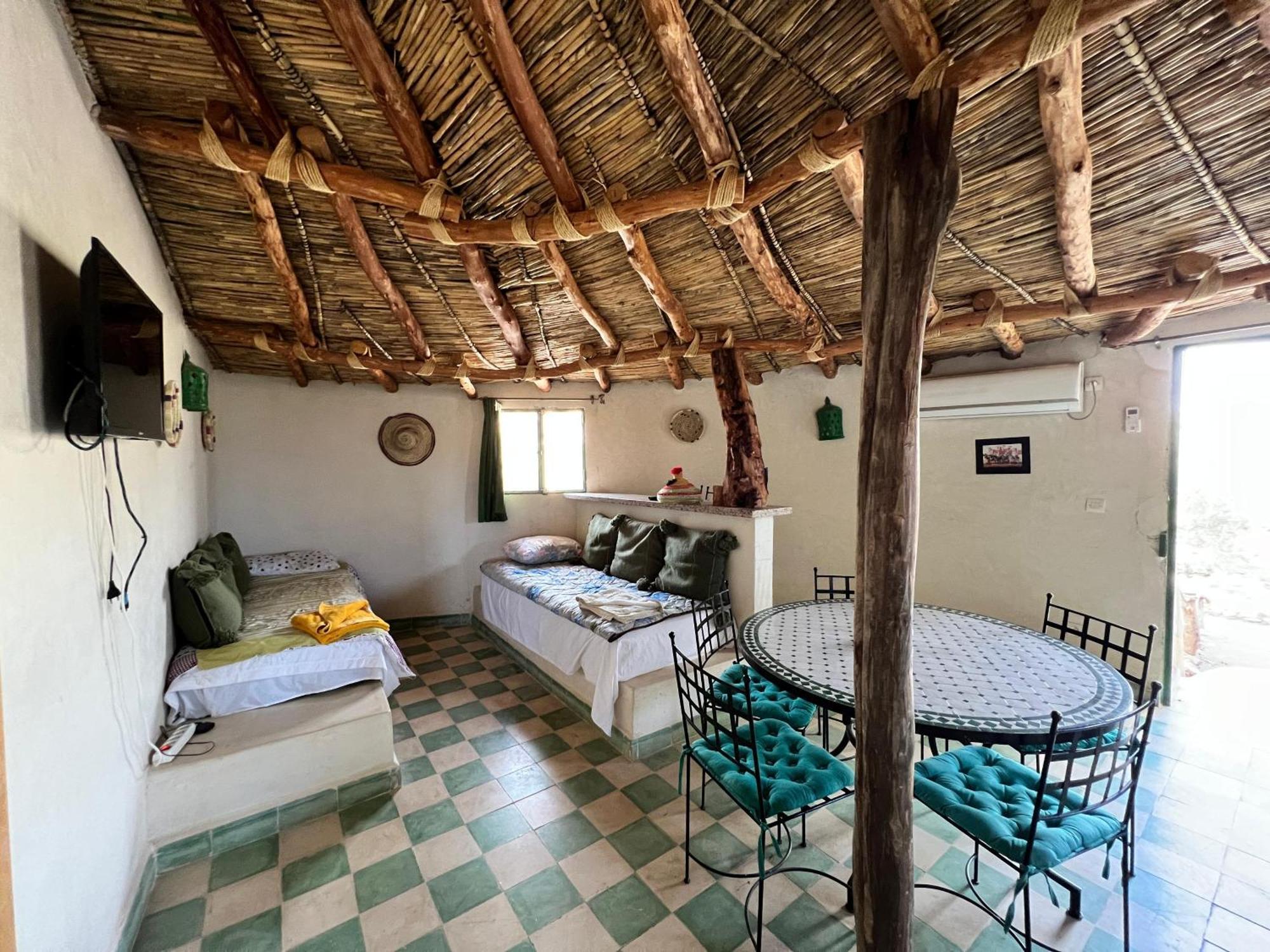 Les Jardins D Amizmiz 6 Piscines Bed & Breakfast Wawizelte Exterior photo