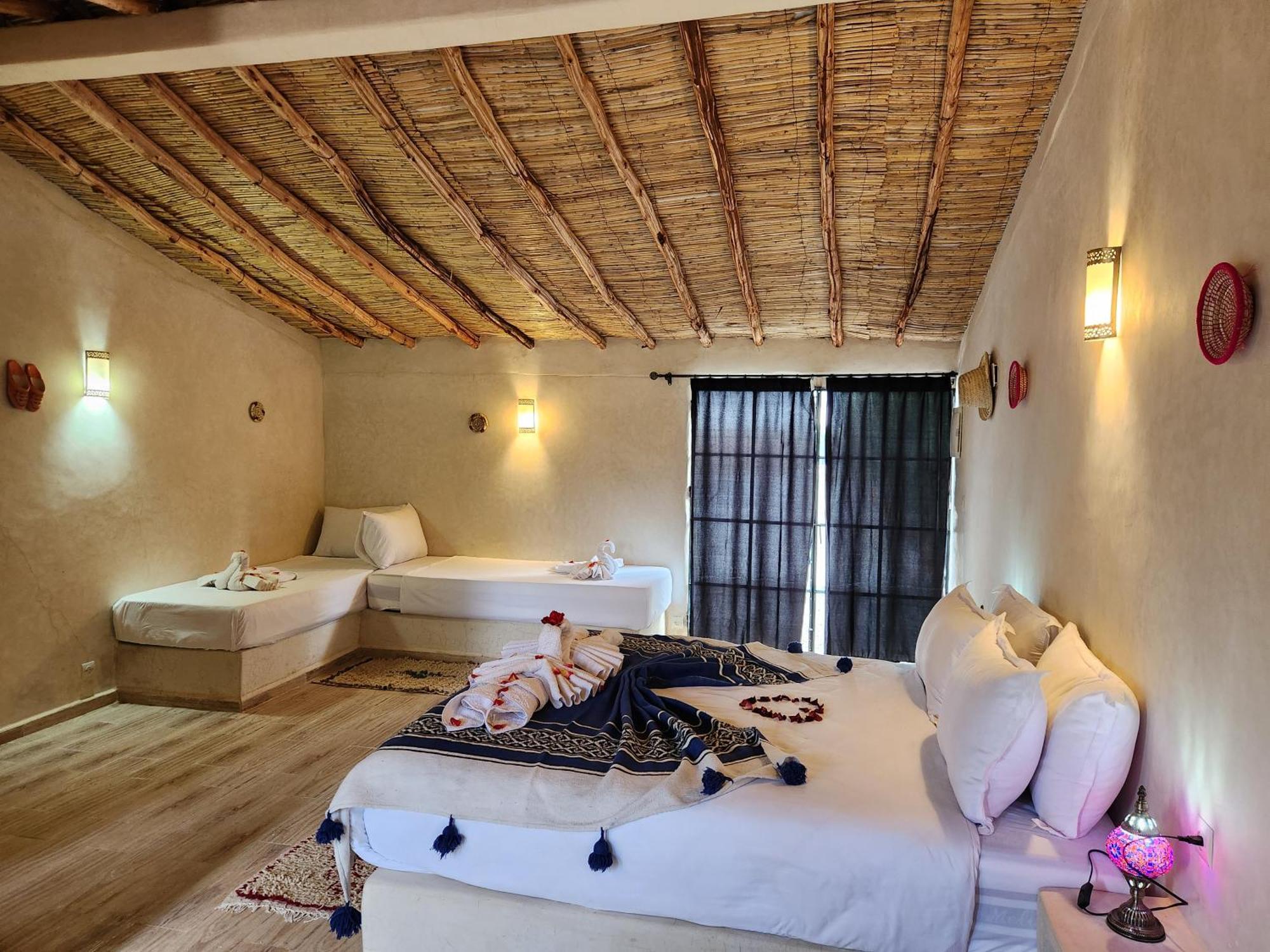 Les Jardins D Amizmiz 6 Piscines Bed & Breakfast Wawizelte Exterior photo
